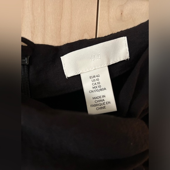 Black Twist Knot Skirt With Slit - Picture 4 of 5